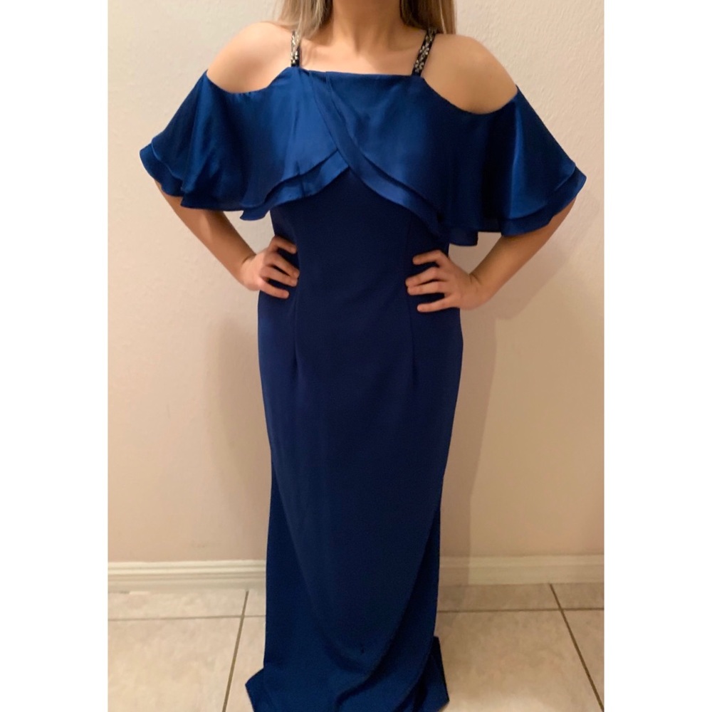 Off the shoulder night gown beautiful blue dress!